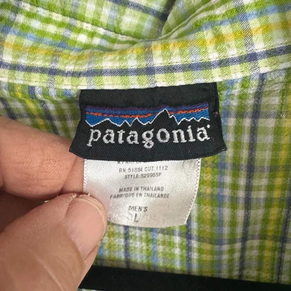 Patagonia Green Plaid Men's Button Down Shirt - Picture 3 of 3